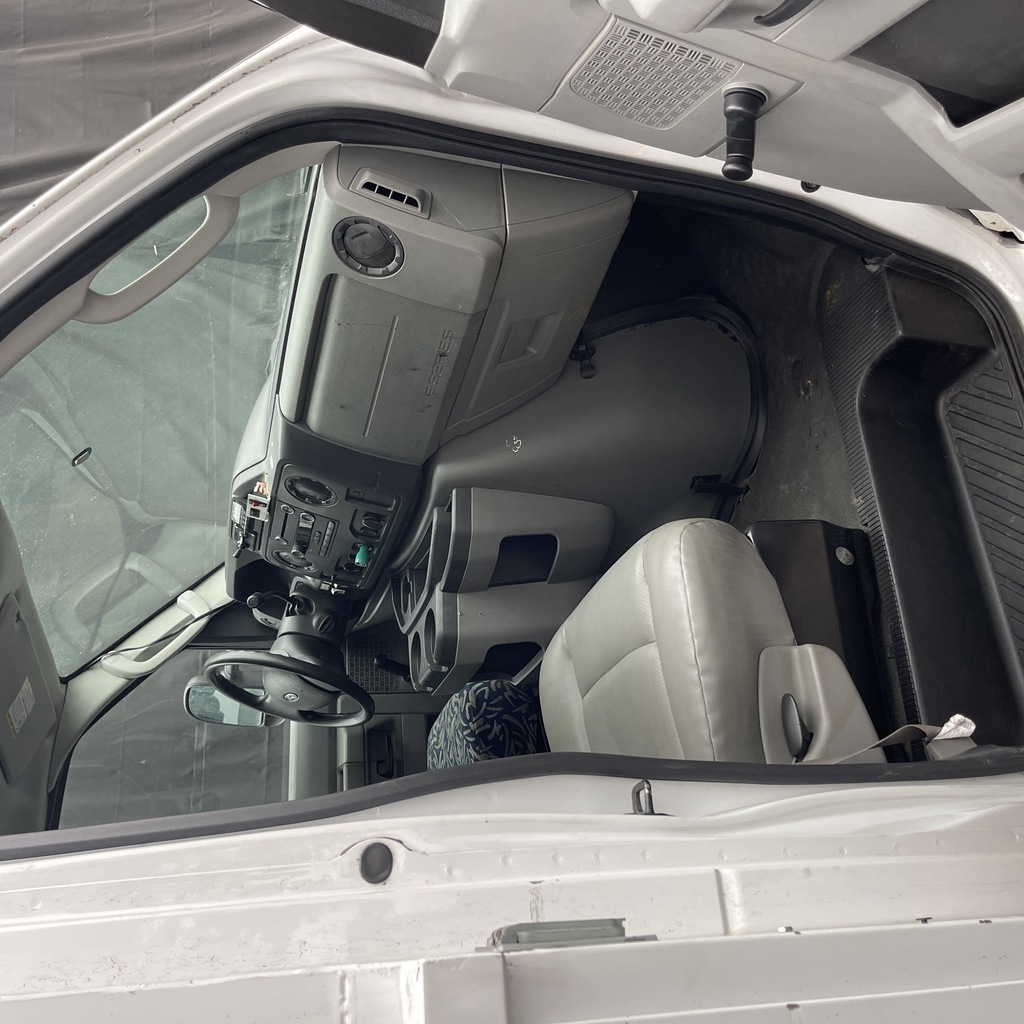 2011 Ford E450 - Image 1
